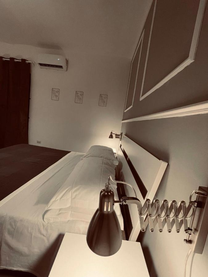 Palazzo Berardi Bed and Breakfast Taranto Exteriör bild