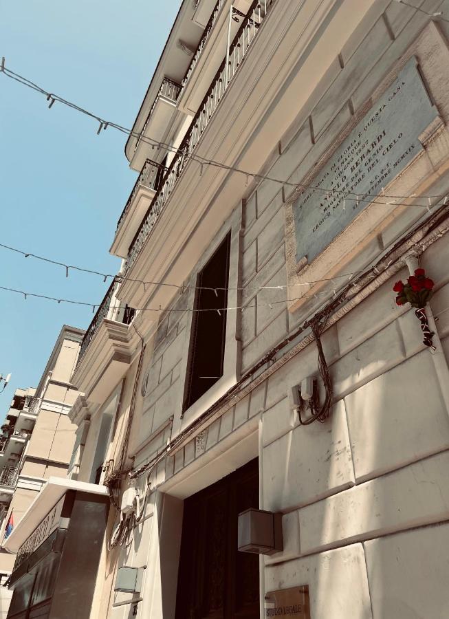 Palazzo Berardi Bed and Breakfast Taranto Exteriör bild