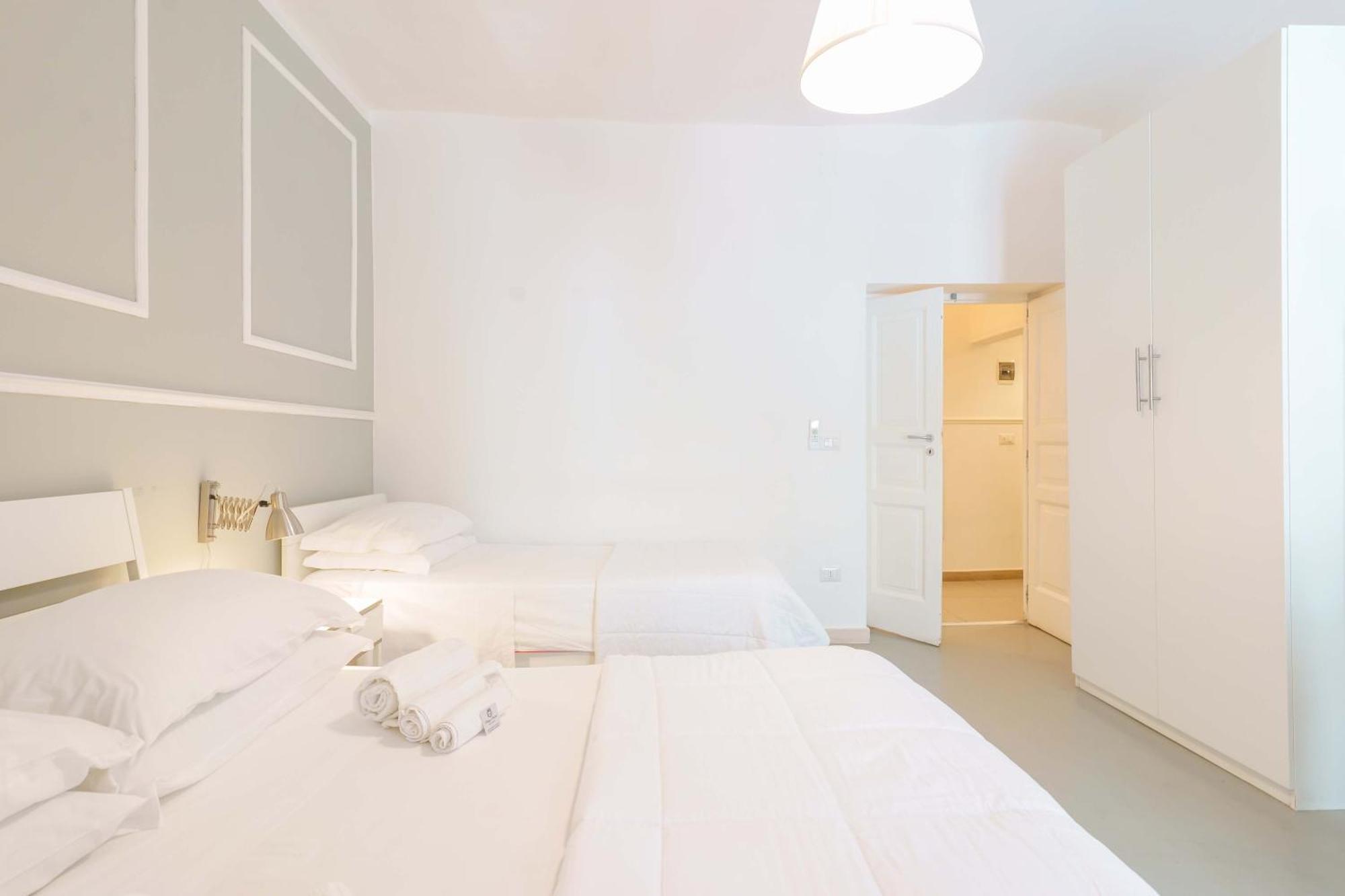 Palazzo Berardi Bed and Breakfast Taranto Exteriör bild