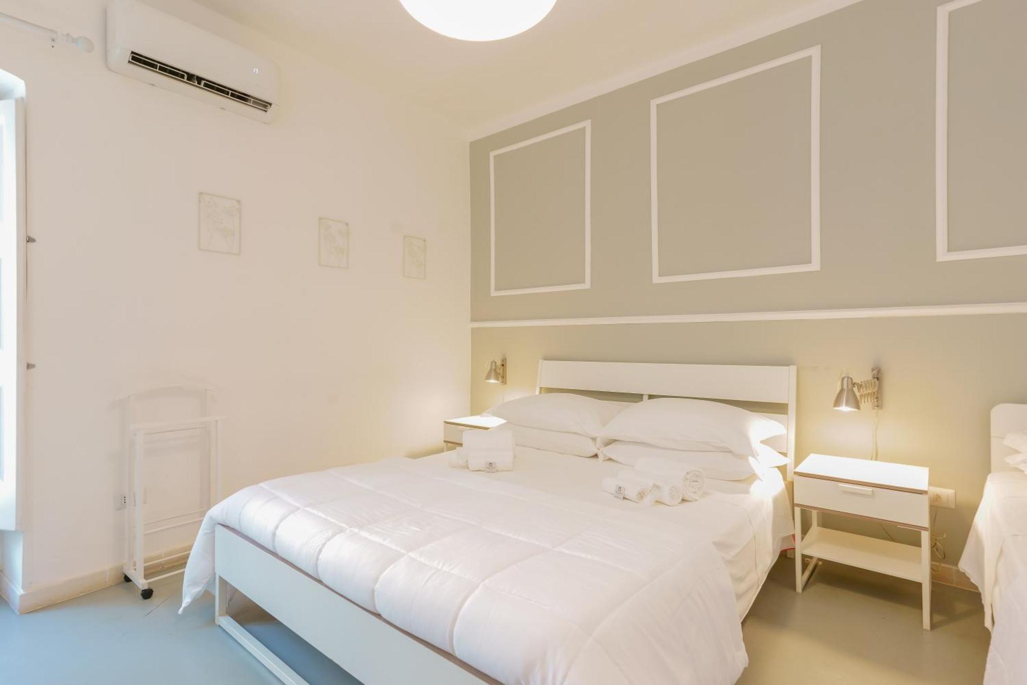 Palazzo Berardi Bed and Breakfast Taranto Exteriör bild