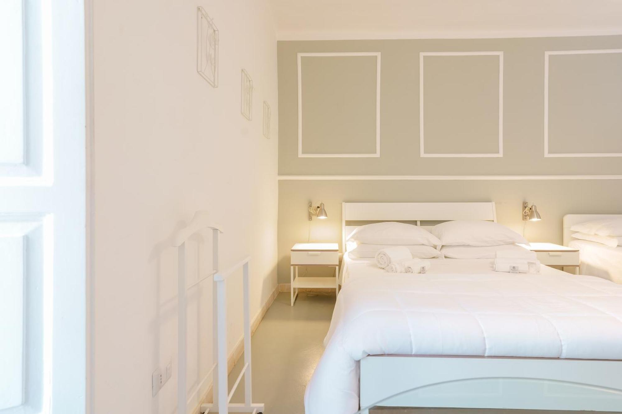 Palazzo Berardi Bed and Breakfast Taranto Exteriör bild