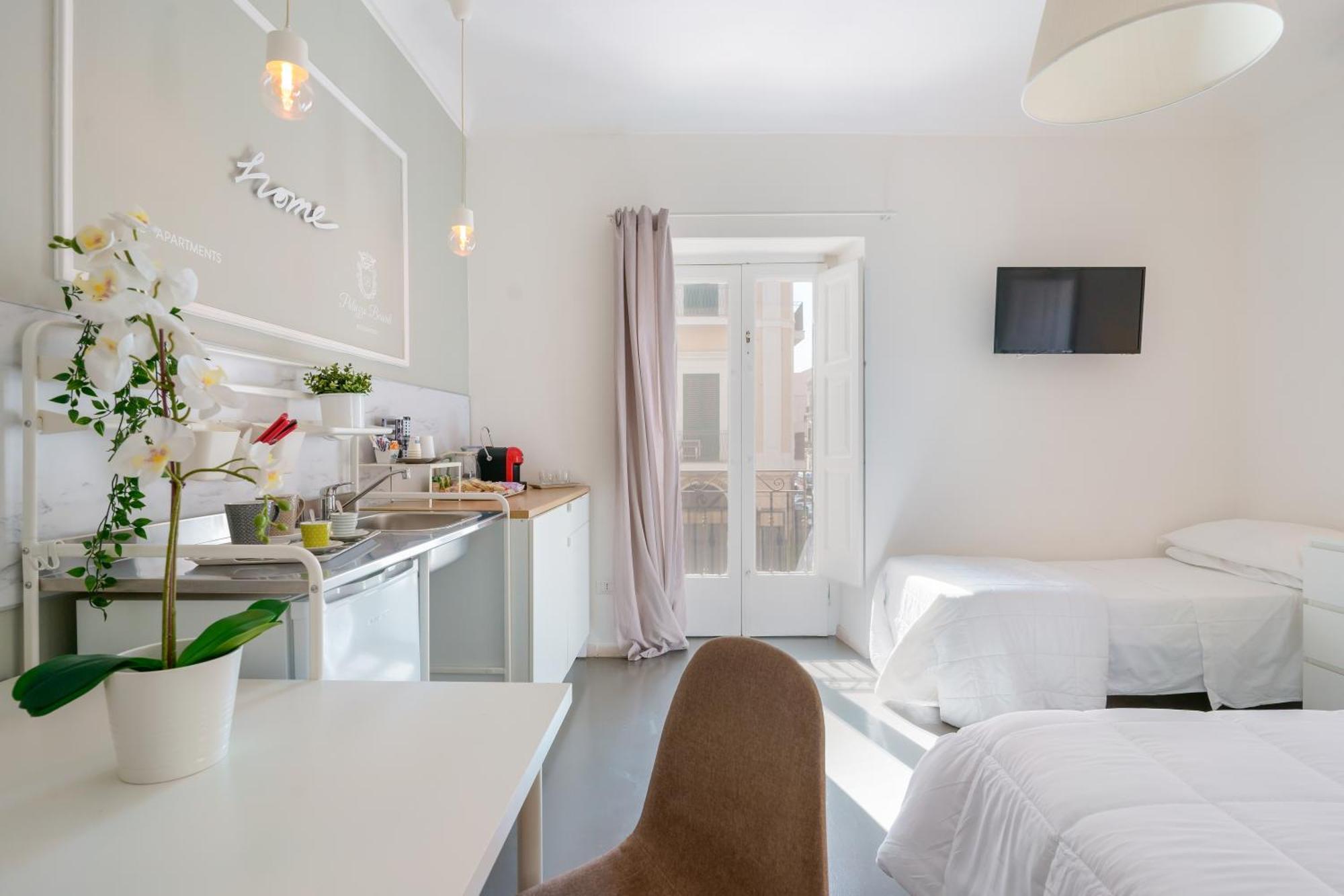 Palazzo Berardi Bed and Breakfast Taranto Exteriör bild